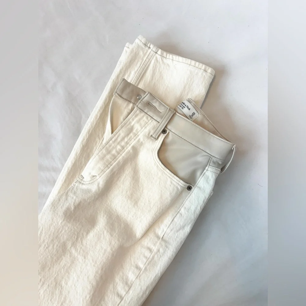 Abercrombie Mixed Leather Ankle Straight Ultra High Rise Jeans